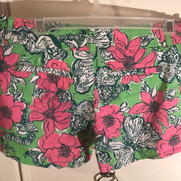 Lilly Pulitzer floral shorts - Picture 2 of 2